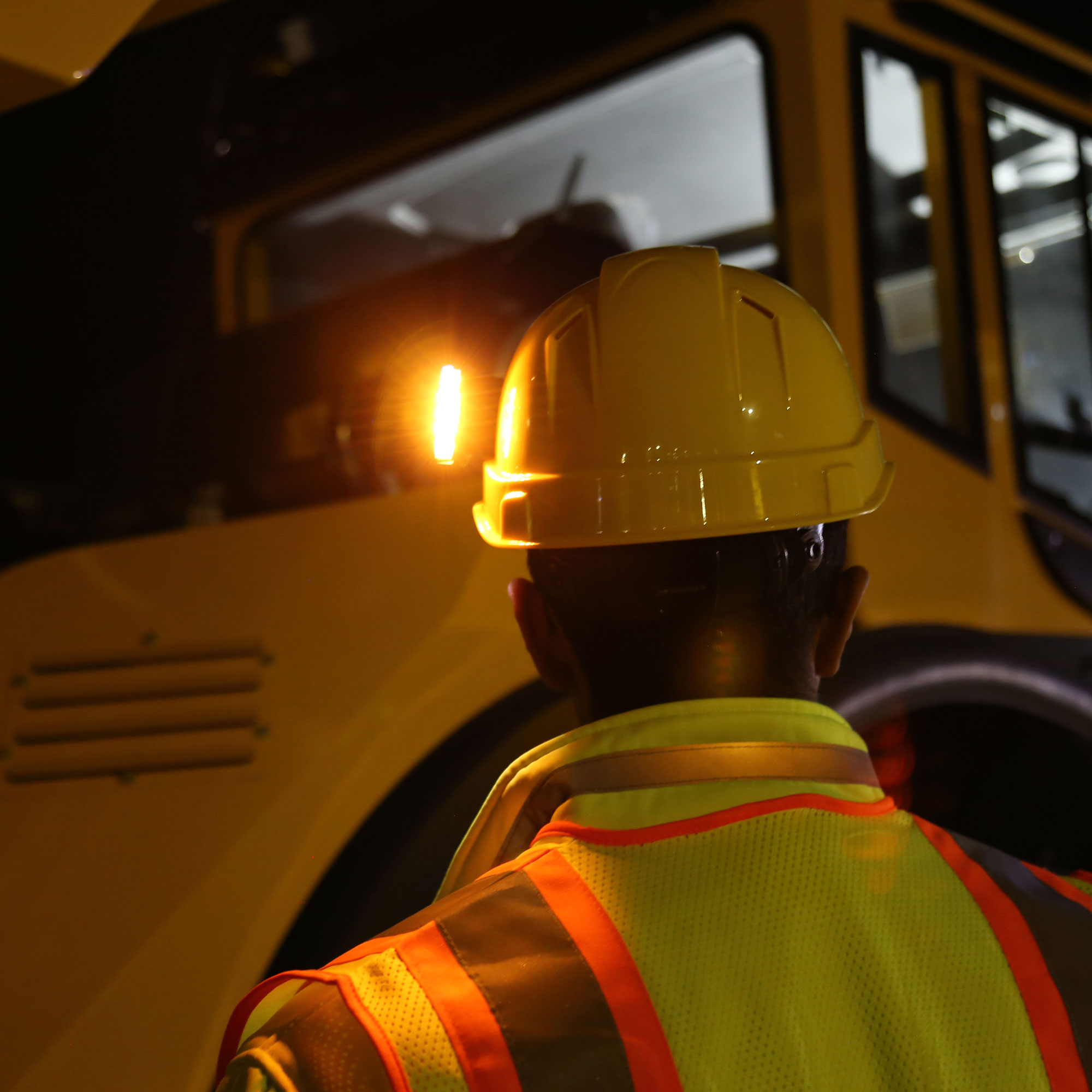 Elite Series™ Hard Hat Mount